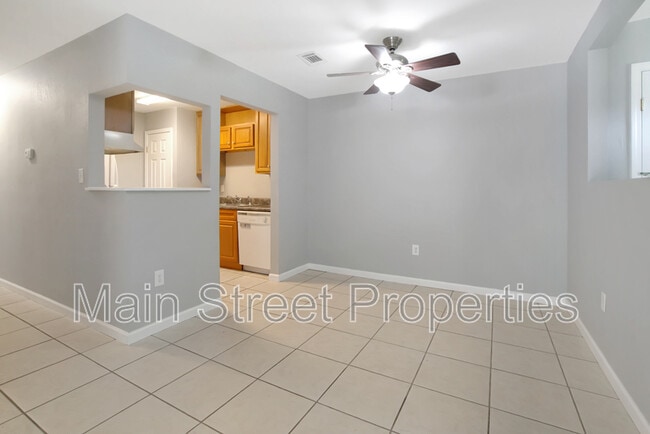 Photo - 3346 Green Briar Cir Unit D
