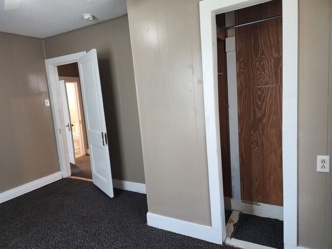 Photo - 809 S Avenue A