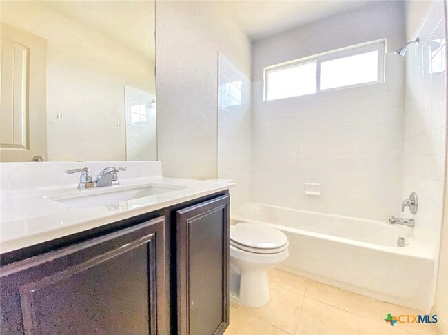 Photo - 723 Spectrum Dr