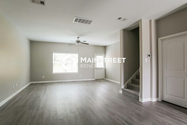 Photo - 5 Bedroom Pet-Friendly Home in Magnolia, TX with Main Street Renewal