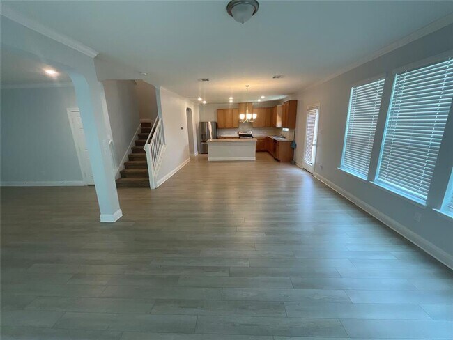 13821 Abraham Lincoln St