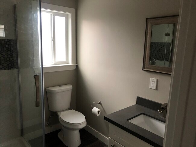 Photo - 541 Pamlar Ave