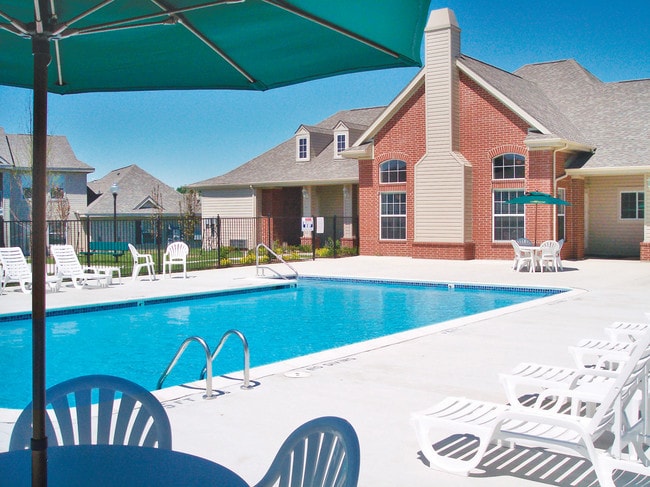 Clubhouse- Swimming Pool - The Ave at Johnston Commons