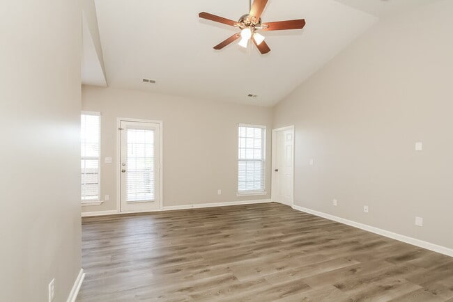 Photo - 8704 Rozumny Dr