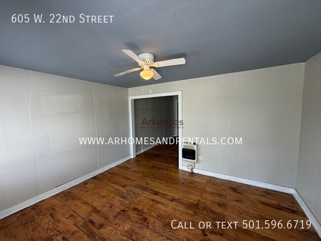 Photo - 605 W 22nd St