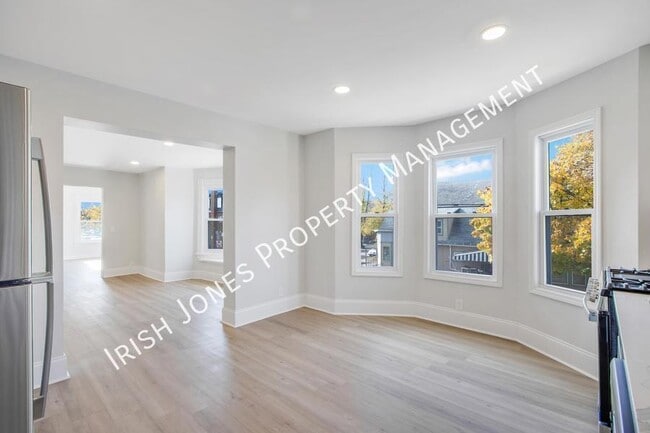 364 Potomac Ave Unit 2