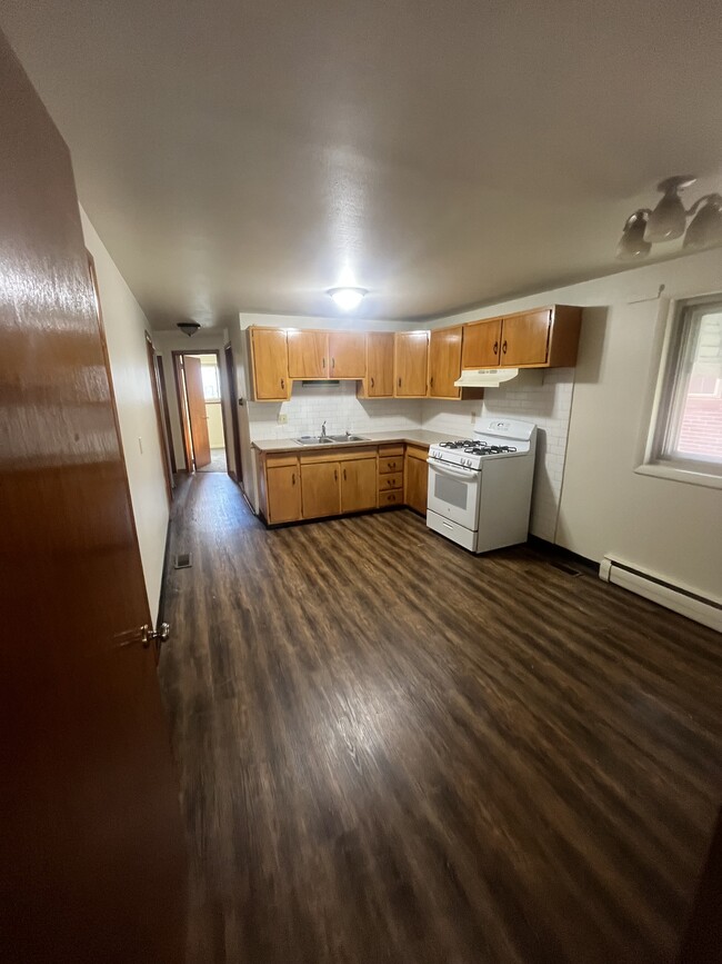 Kitchen/Dining Rm - 11 Saint Marys St Apartments Unit 11 St. Marys