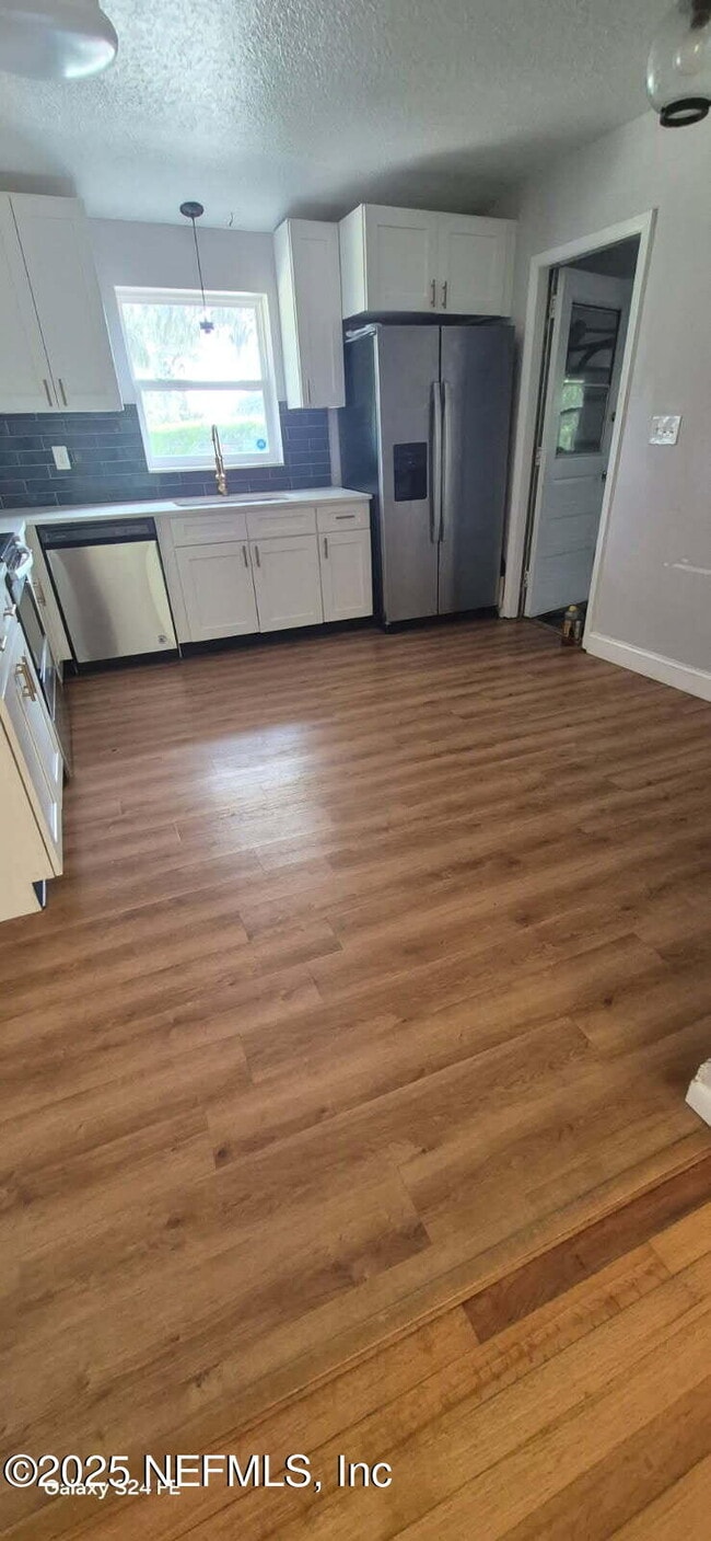 Photo - 6117 Clifton Ave