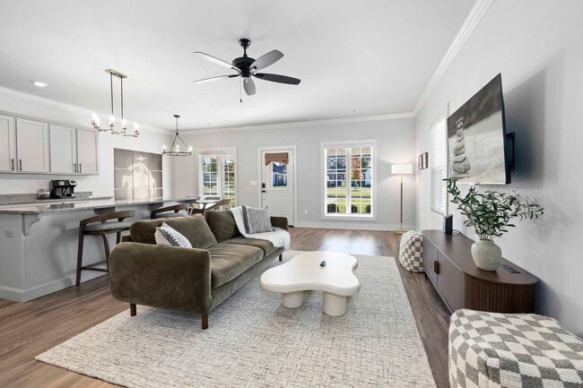 Photo - 913 NE Hts Ln Unit ID1257064P