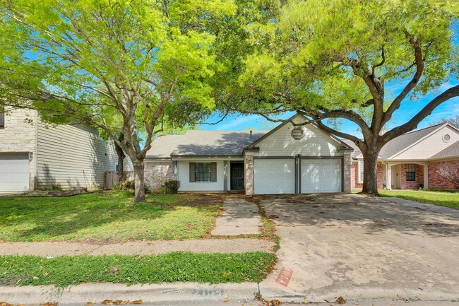 Building Photo - 2104 Agarita Trail