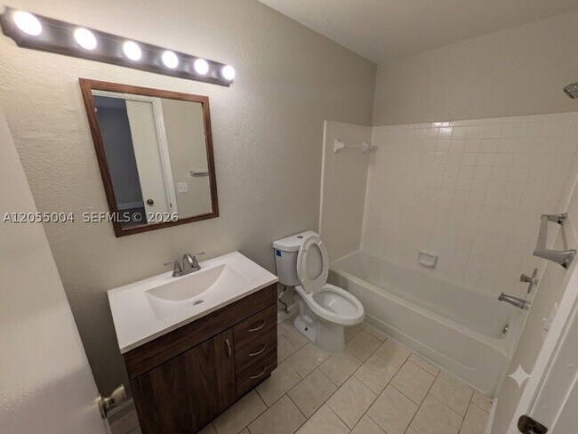 Photo - 3430 Pinewalk Dr N Unit 617