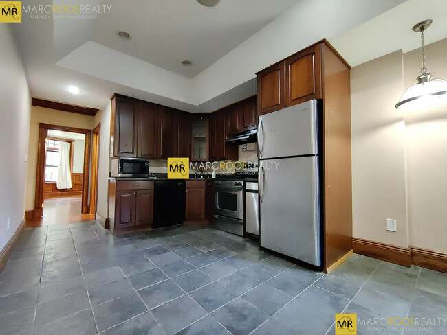 Photo - 9 Strathmore Rd Unidad #3 Rental