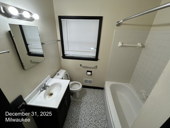 Photo - 5329 N 65th St