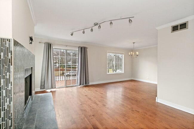 Photo - 402 Lowell Dr