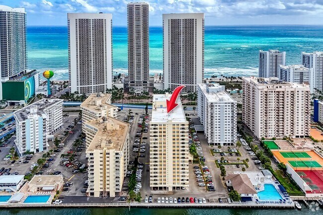 Building Photo - 1833 S Ocean Dr Unit 1508 Rental