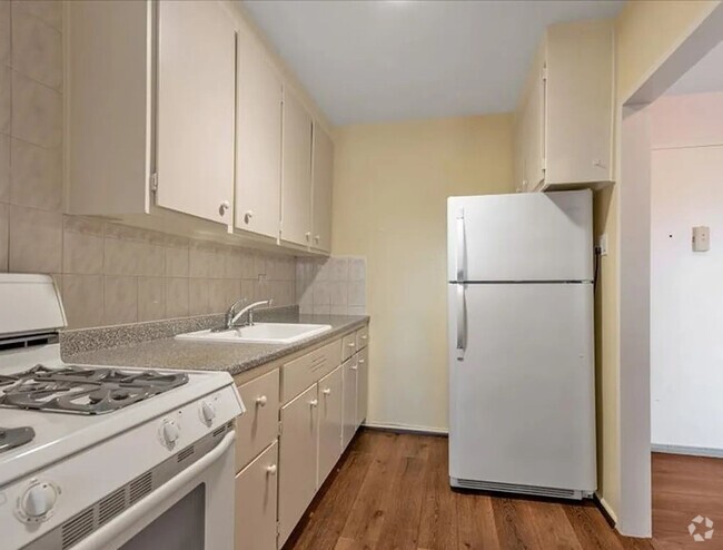 Building Photo - Perfect 1 Bedroom 1 Bathroom Unit 5A Rental