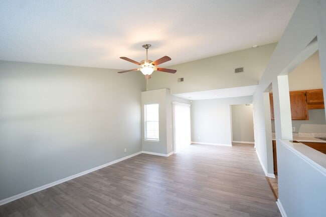 Photo - Available Now! No Application Fee if applied before Dec. 23rd!