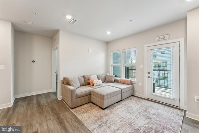 Building Photo - 12875 Mosaic Pk Wy Unit 4-J