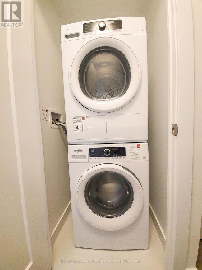 Photo - 5 Mabelle Ave Unité 2931