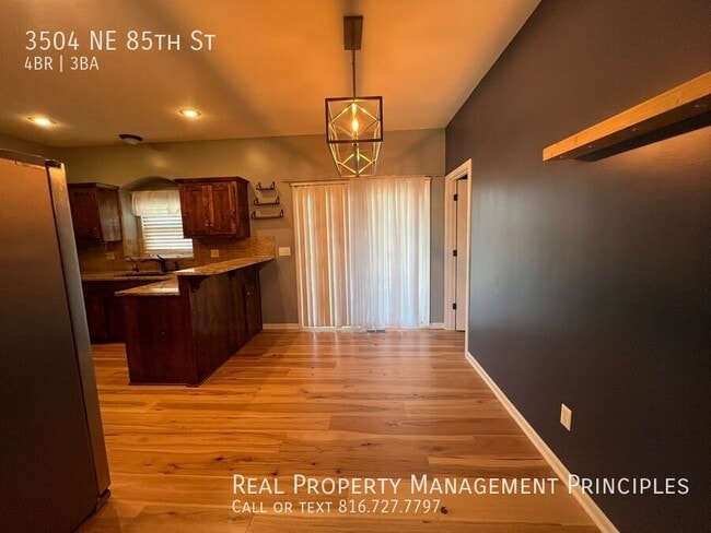 Photo - 3504 NE 85th St