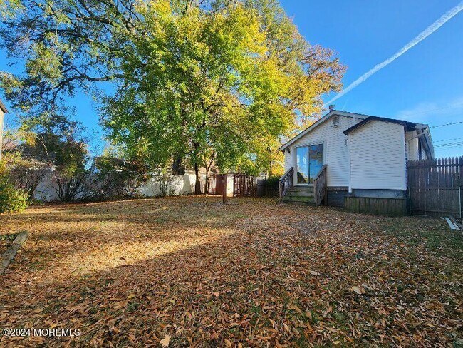 Photo - 43 Shoreland Terrace