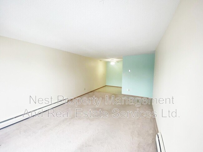 Photo - 879 Johnson St