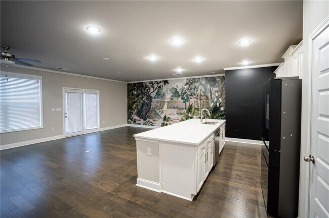 Photo - 2215 Manor Pointe Dr