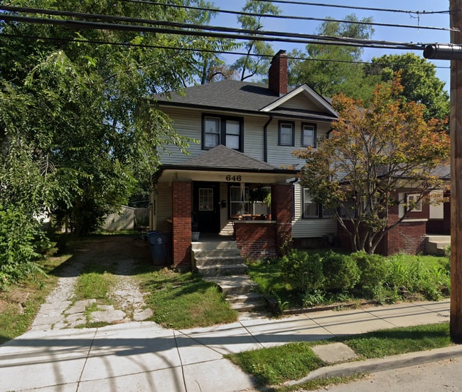 Photo - 646 E 54th St Casa