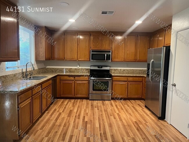 Photo - 44131 Sunmist-