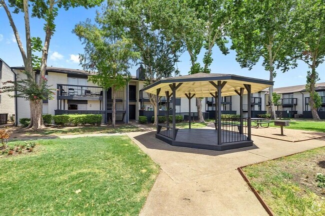 Building Photo - 10101 Forum Park Dr Unit 2105 Rental