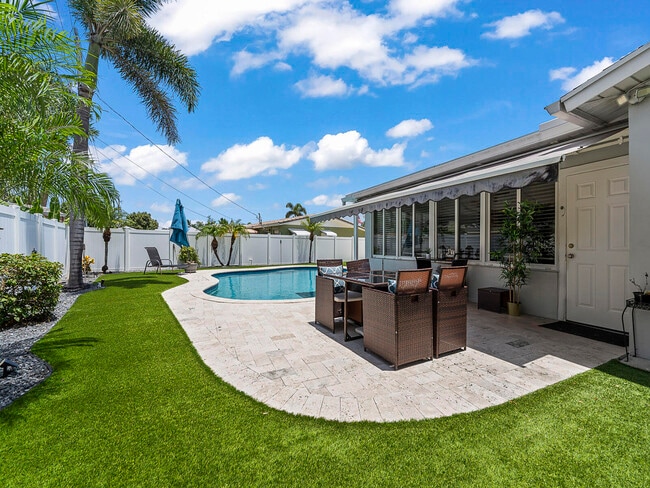 Photo - 801 SE 14th St