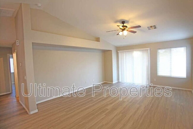 Photo - 2026 S 83rd Dr