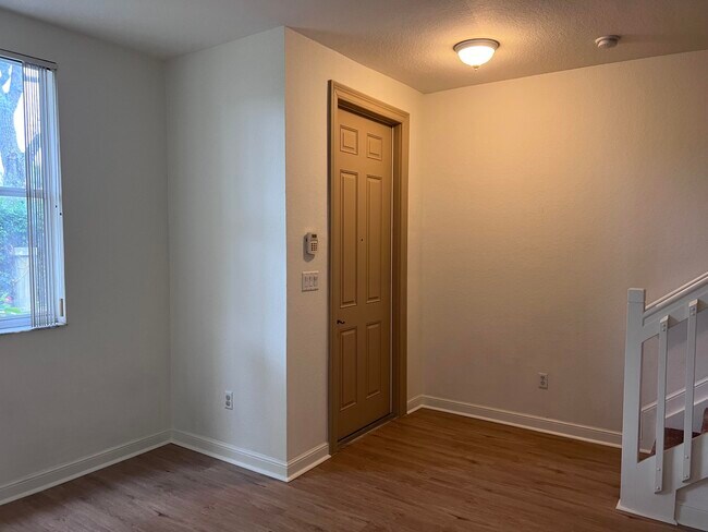 Photo - 540 Amador Ln