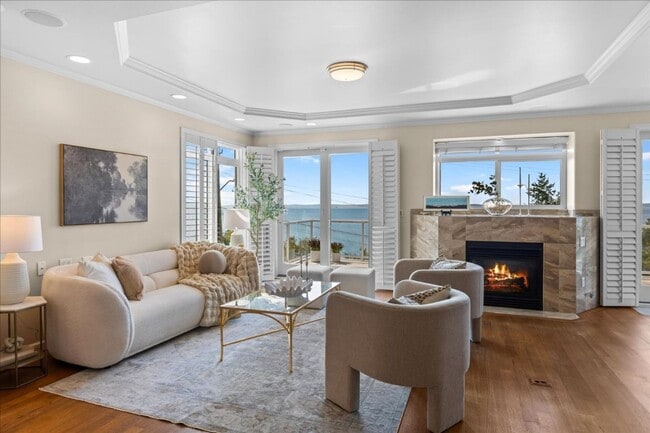 Photo - 5Bd/3.5Ba Shoreline House