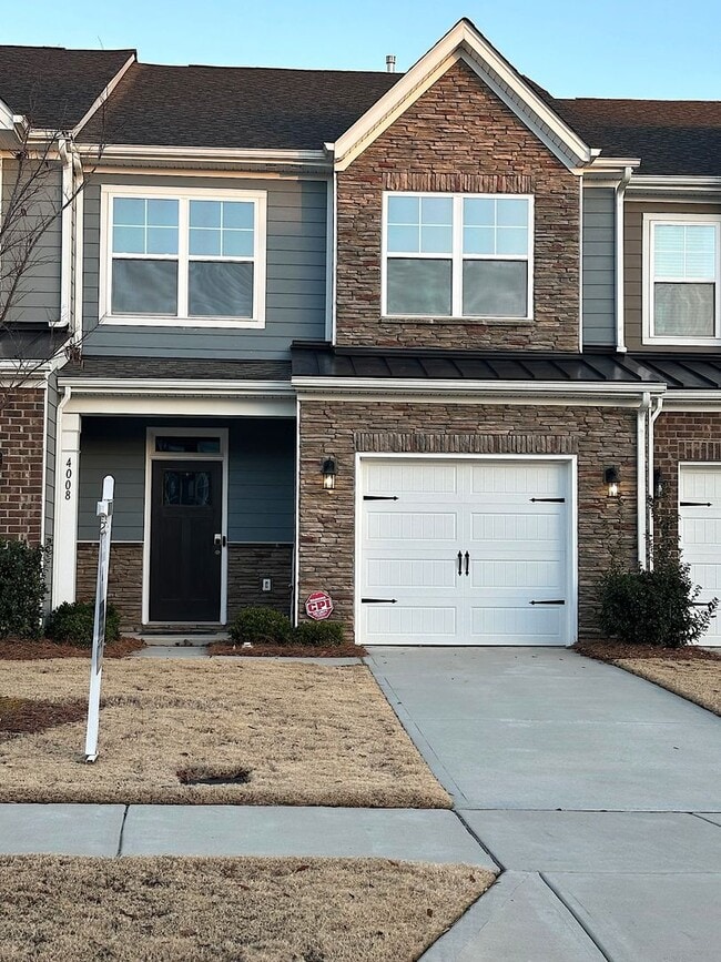 Building Photo - HARRISBURG TOWNHOME Unit 4008_ROTHWOOD LN