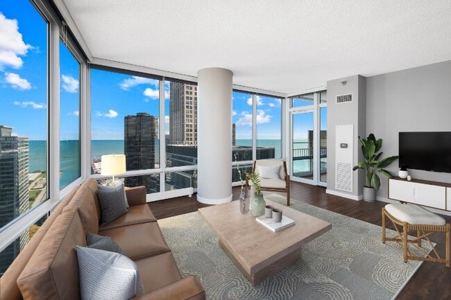 Building Photo - 346 E Grand Ave