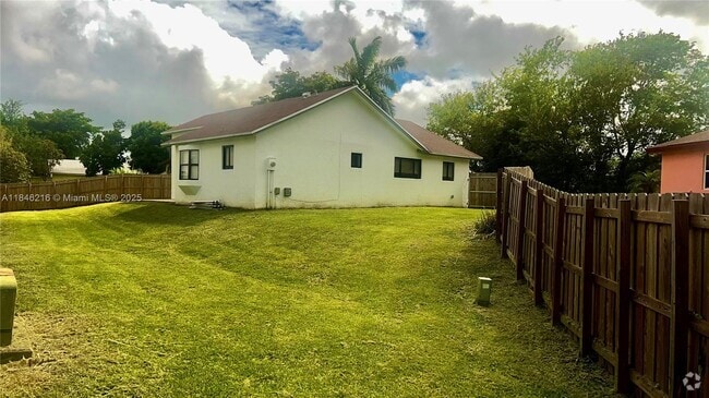 Building Photo - 13549 SW 285th Terrace Rental