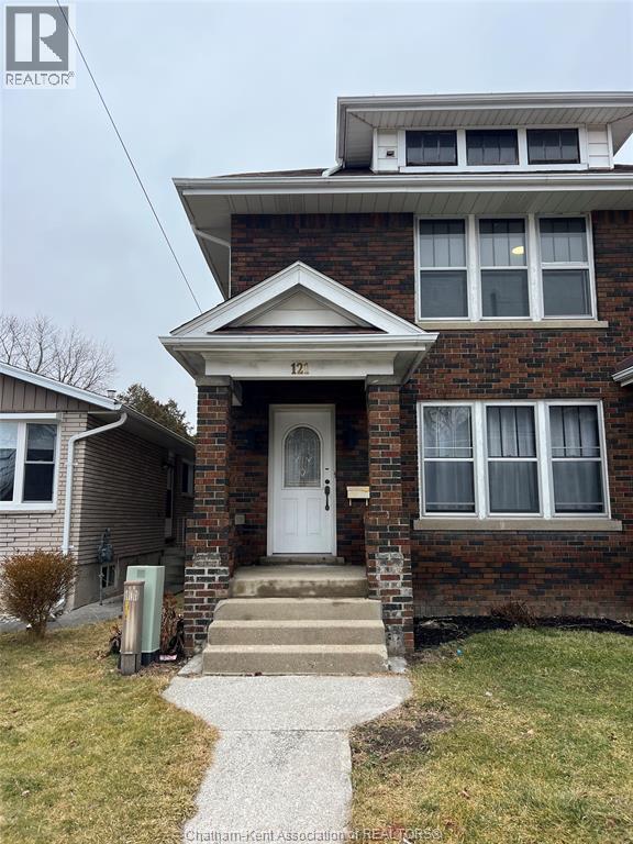 Photo - 121 William St N