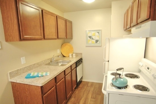 Photo - Village Oaks Apartments