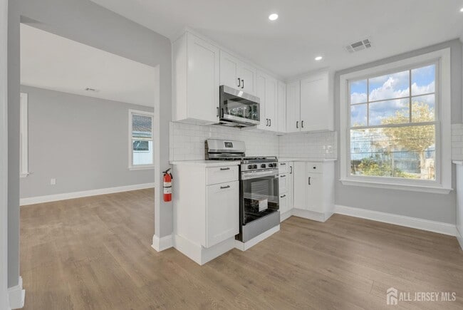 Photo - 15 N Main St Unit B
