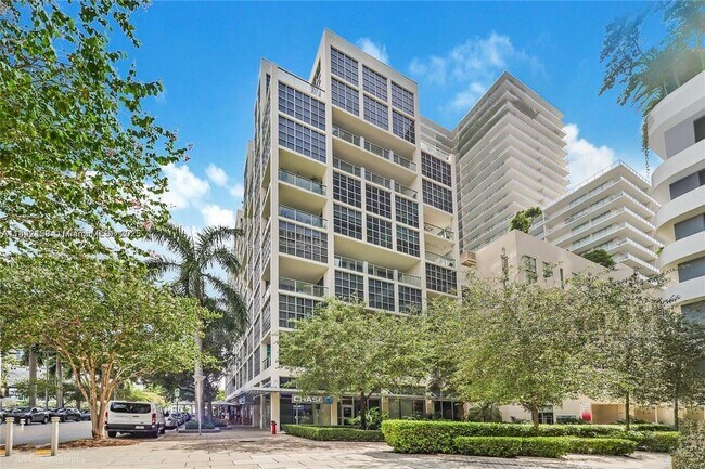 Building Photo - 3451 NE 1st Ave Rental