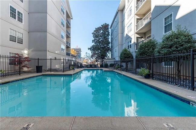 Photo - Room in Condo on Peachtree Walk NE