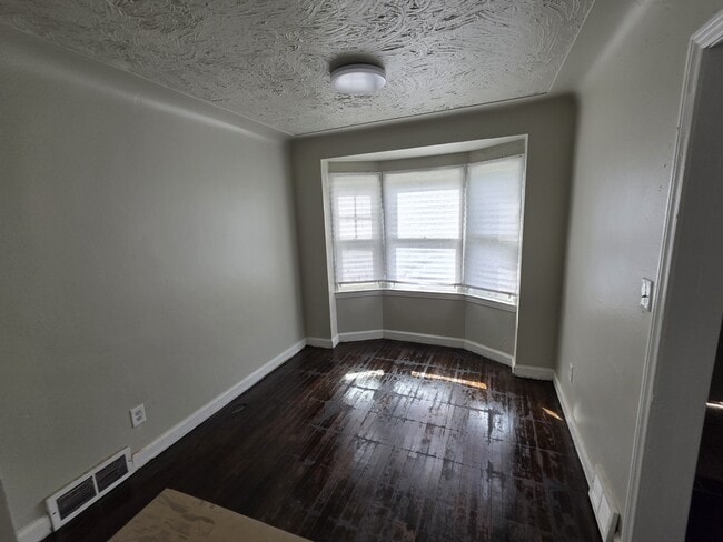 Photo - 2302 Tyler St