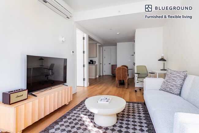 Photo - 130 Hope St Unit SI FL5-ID2205