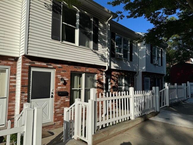 Building Photo - 39 Prescott Ave Rental