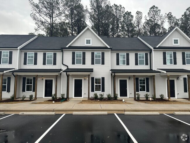 Building Photo - Brand New 2 Bedroom Townhome in Smithfield!