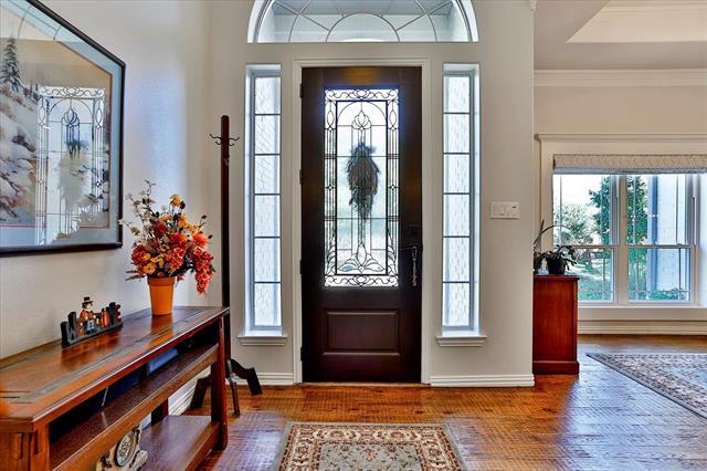 Photo - 8921 Crest Wood Dr