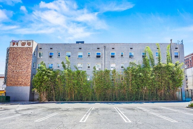 The Charleston Apartments