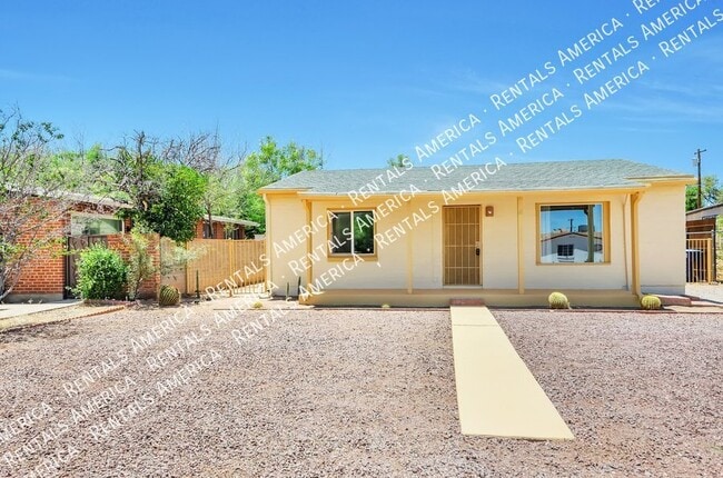 Photo - 1520 E Silver St