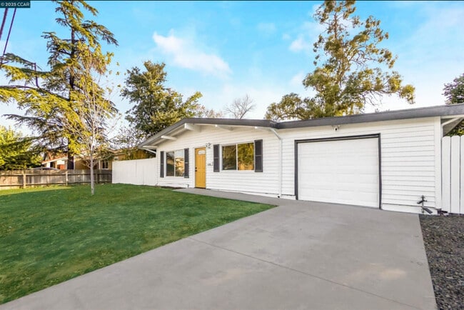 Photo - 198 Brown St